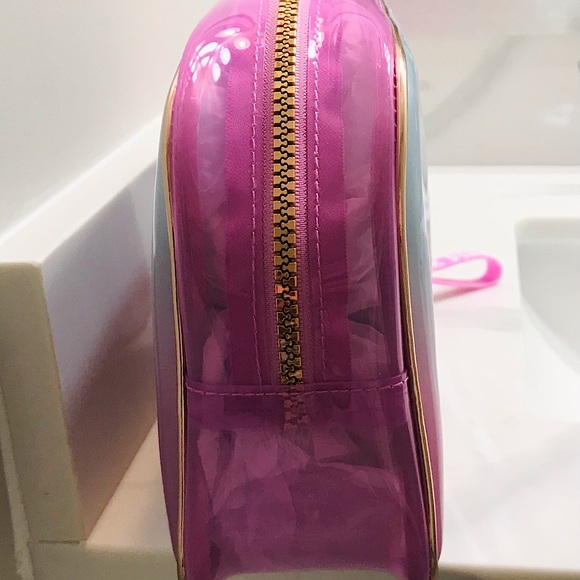 🆕PINK SUPER CUTE COSMETIC BAG/MERMAID COLORS ZIPPER CLOSURE/PINK ON FRONT/NWT!! - Picture 8 of 14